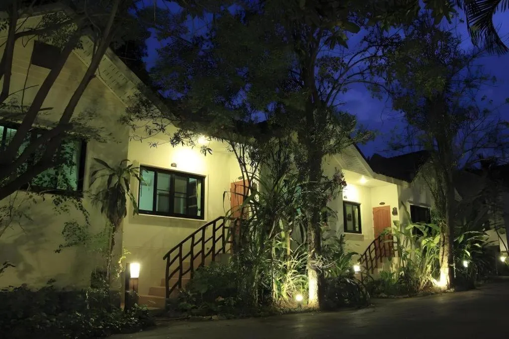 Chayada Garden House and Resort Hotel