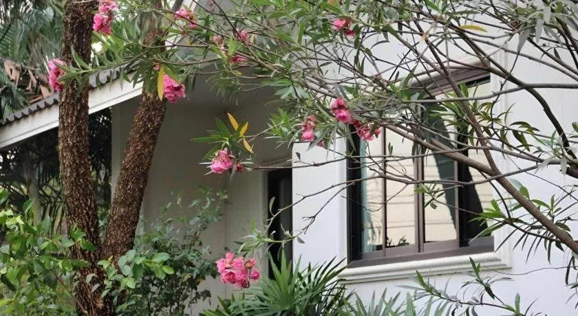 Chayada Garden House and Resort Hotel