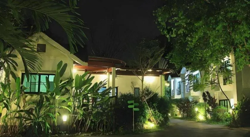 Chayada Garden House and Resort Hotel