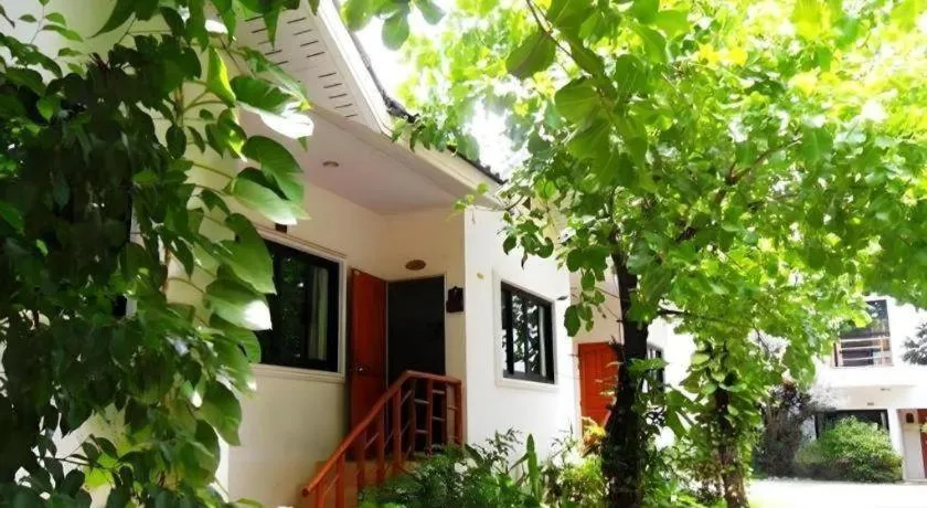 Chayada Garden House and Resort Hotel