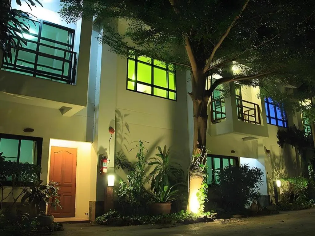 Chayada Garden House and Resort Hotel