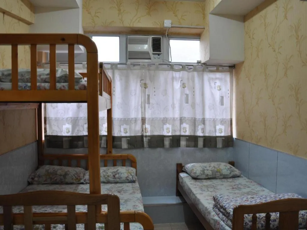 Bed in Dragon Hostel Hong Kong