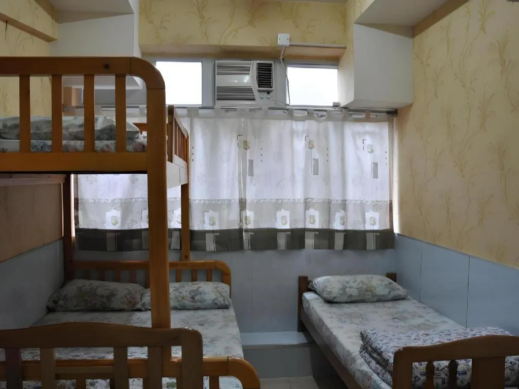 Bed in Dragon Hostel Hong Kong