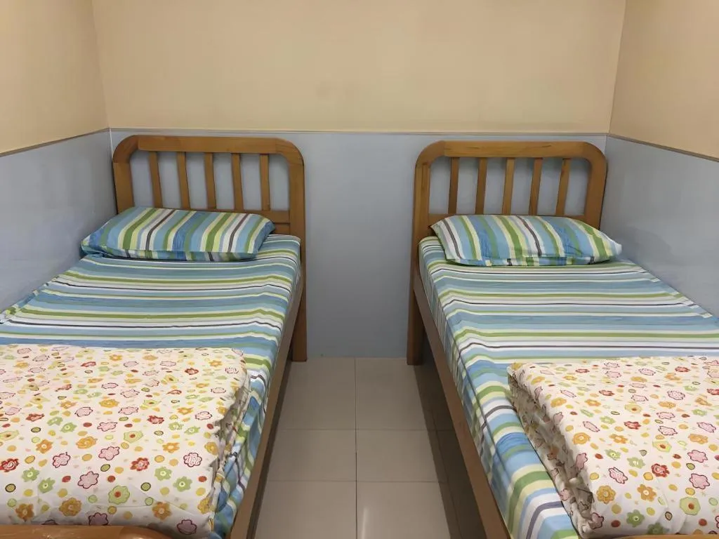 Bed in Dragon Hostel Hong Kong