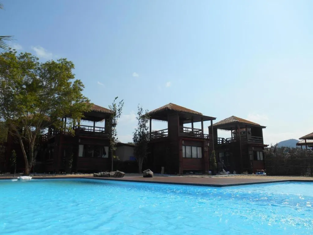 The Blue Sky Resort@ Koh Payam