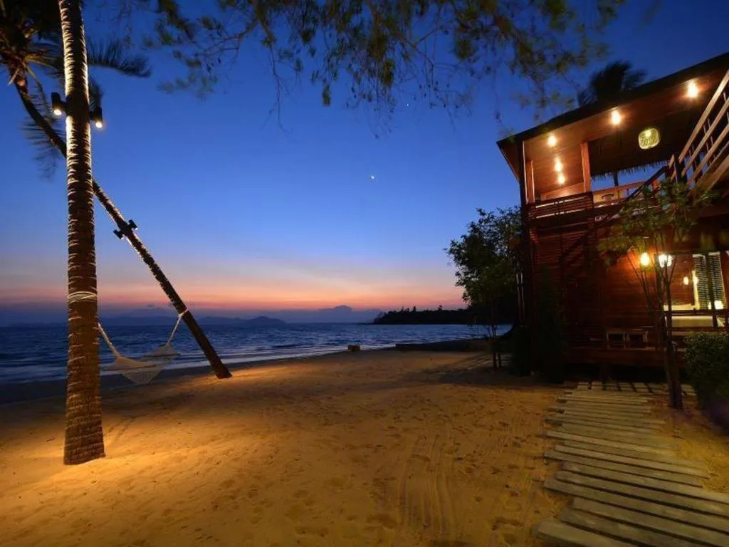 The Blue Sky Resort@ Koh Payam