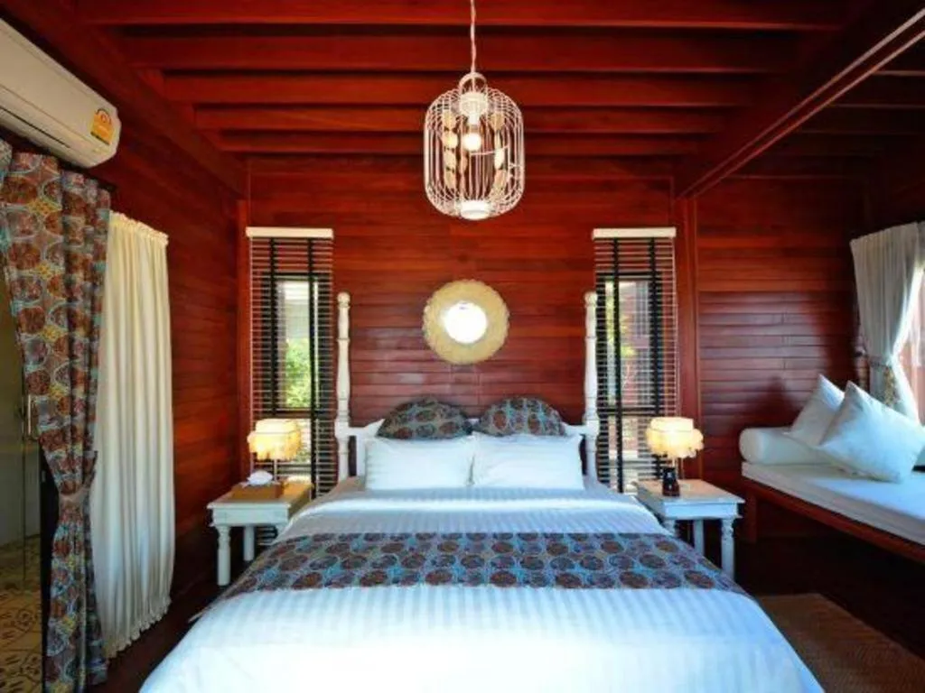 Bed in The Blue Sky Resort@ Koh Payam