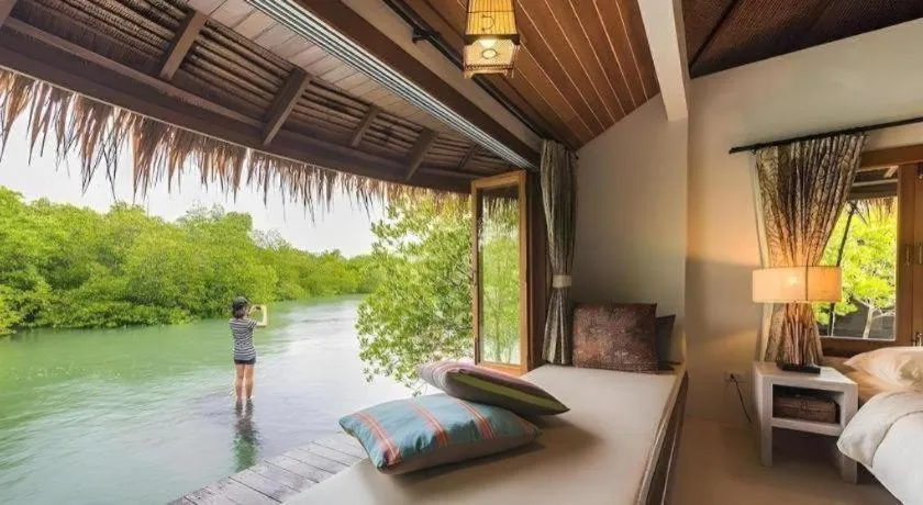 Bed in The Blue Sky Resort@ Koh Payam