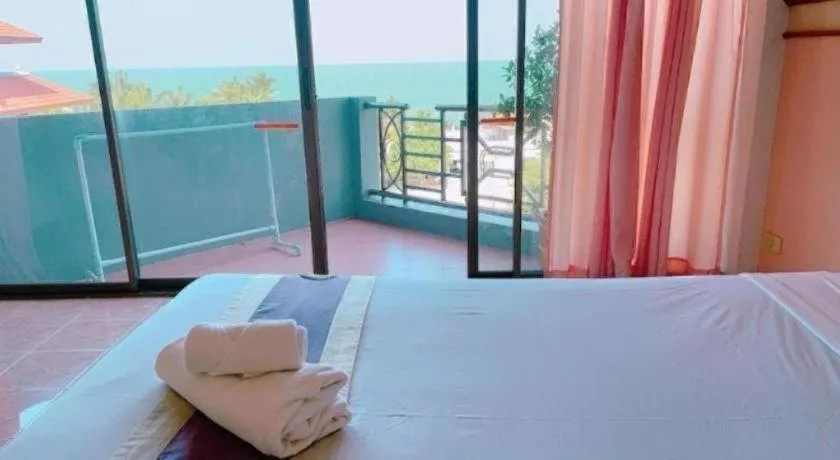 Bed in Supar Royal Beach Hotel