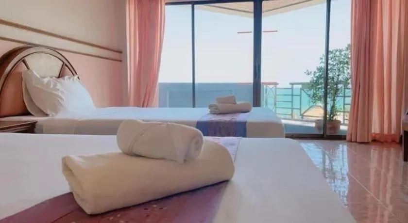 Bed in Supar Royal Beach Hotel