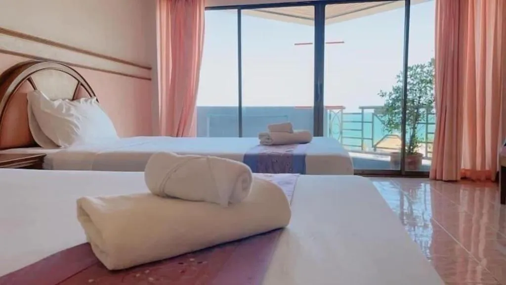 Bed in Supar Royal Beach Hotel