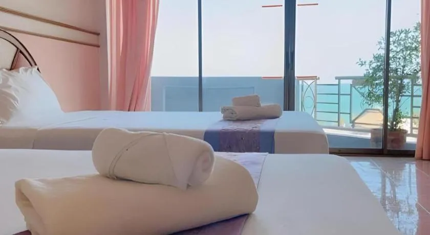 Bed in Supar Royal Beach Hotel