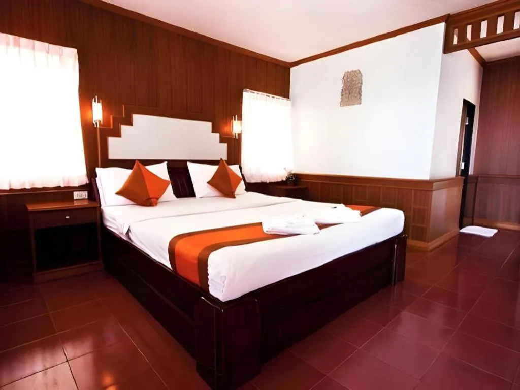 Bed in Supar Royal Beach Hotel