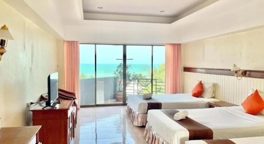 Bed in Supar Royal Beach Hotel