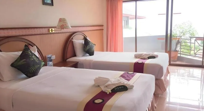 Bed in Supar Royal Beach Hotel