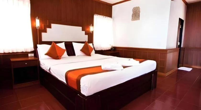 Bed in Supar Royal Beach Hotel