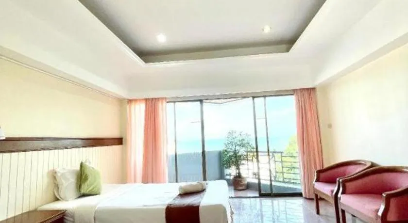 Bed in Supar Royal Beach Hotel