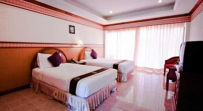 Bed in Supar Royal Beach Hotel