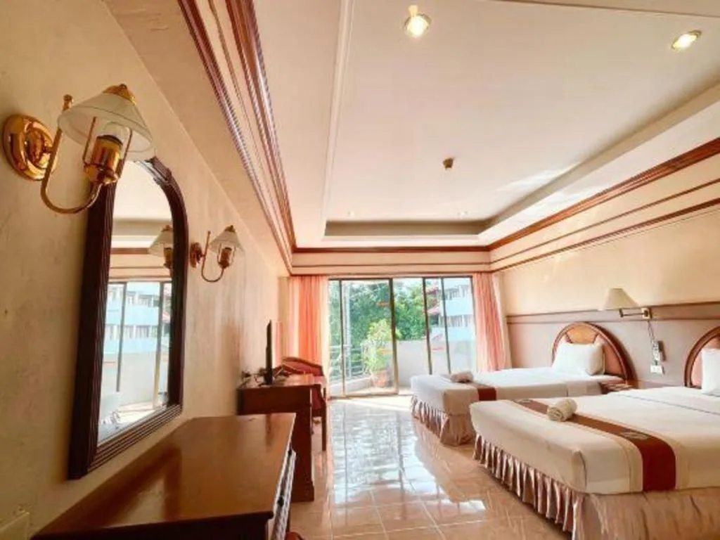 Bed in Supar Royal Beach Hotel