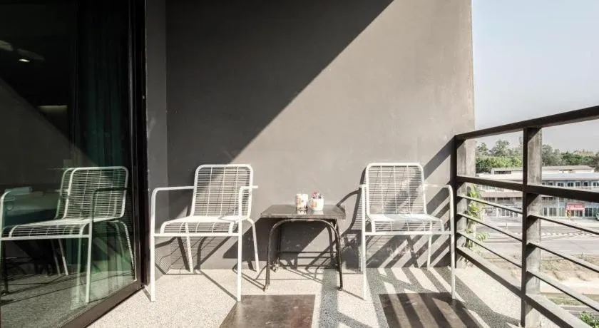 B2 Black Business and Budget Hotel