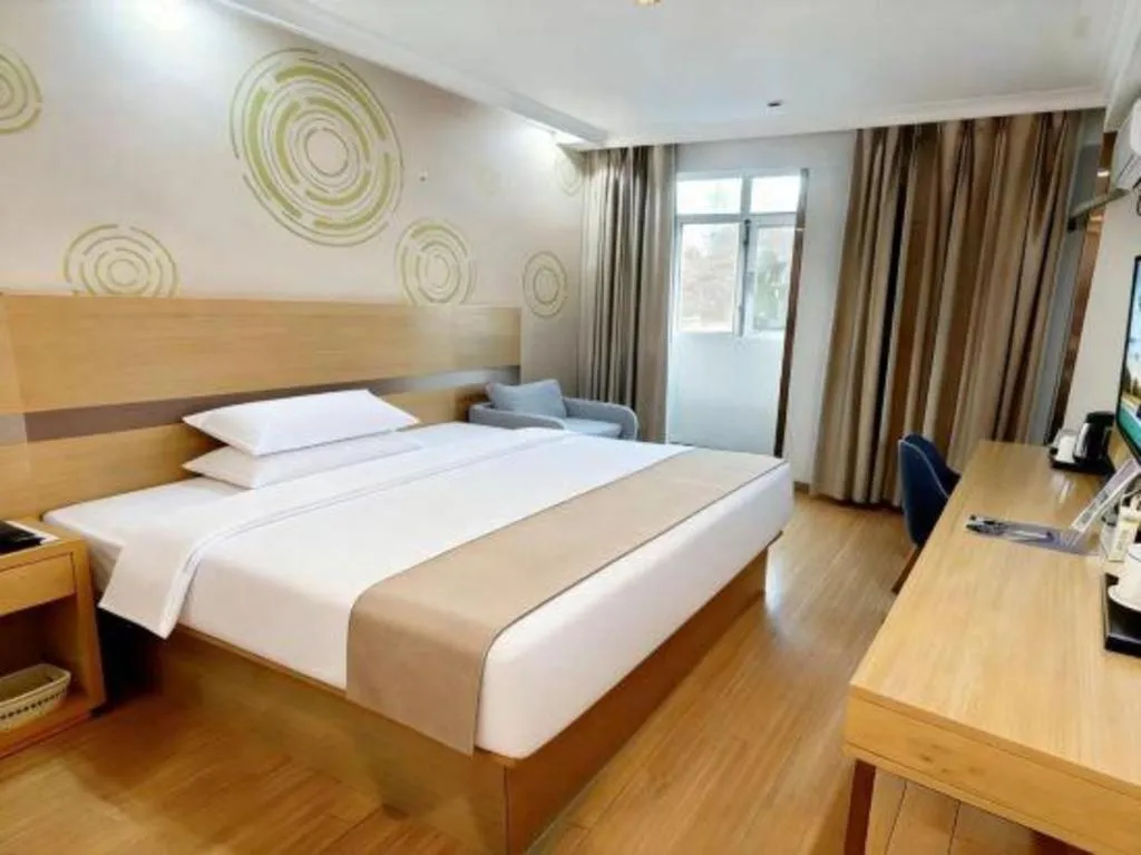 Bed in GreenTree Inn Suites HongQiao Airport Branch