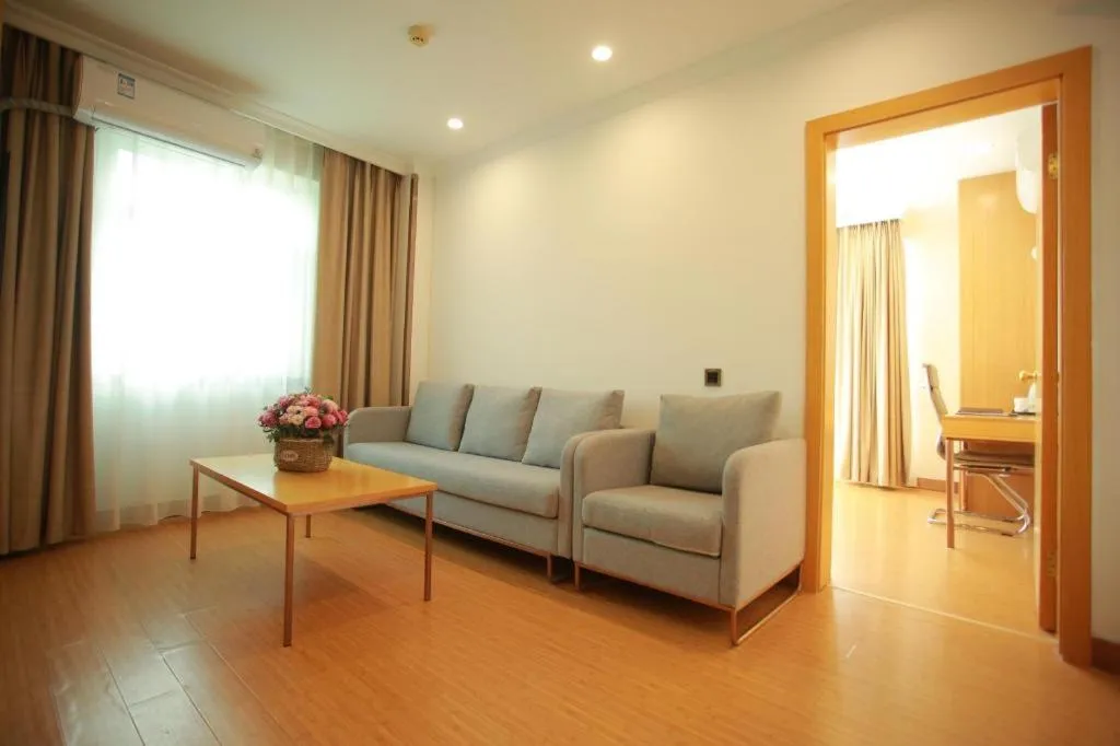 GreenTree Inn Suites HongQiao Airport Branch