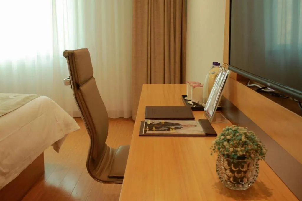 GreenTree Inn Suites HongQiao Airport Branch