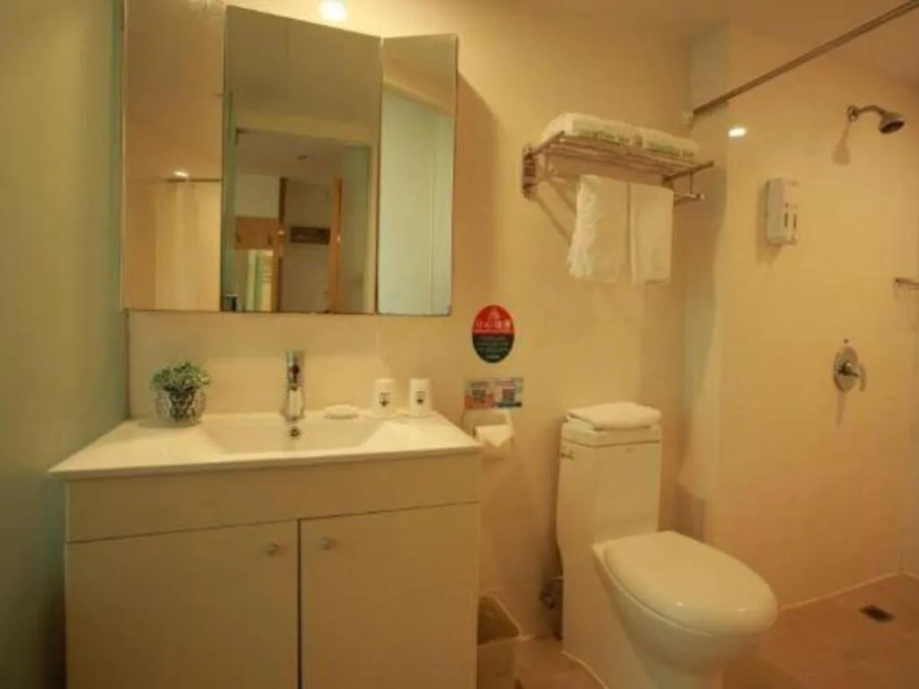 GreenTree Inn Suites HongQiao Airport Branch