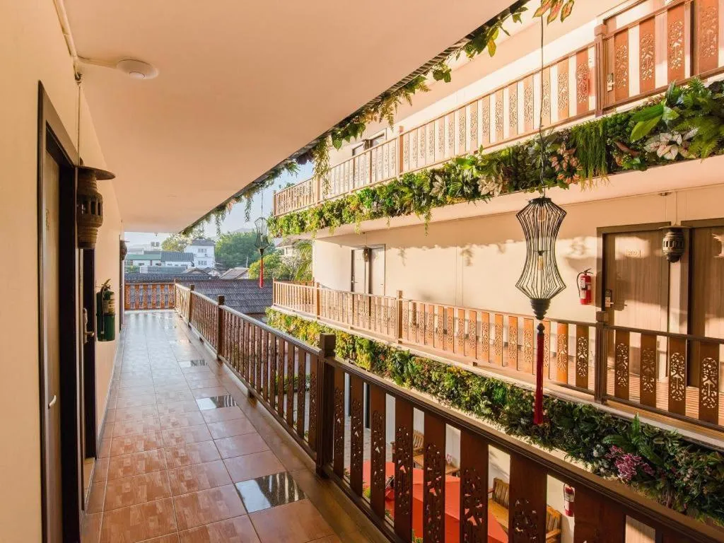 B2 Airport Boutique & Budget Hotel