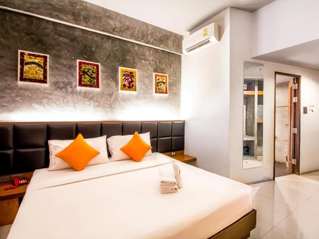Bed in B2 Thippanate Boutique & Budget Hotel