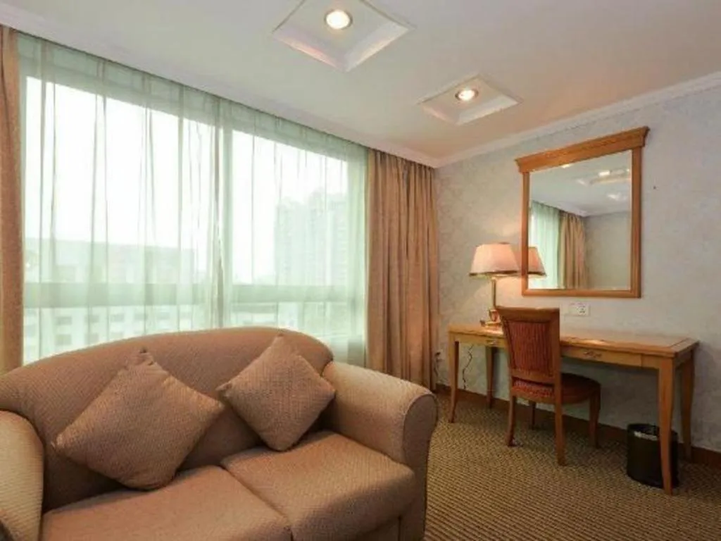 New Pearl River Hotel