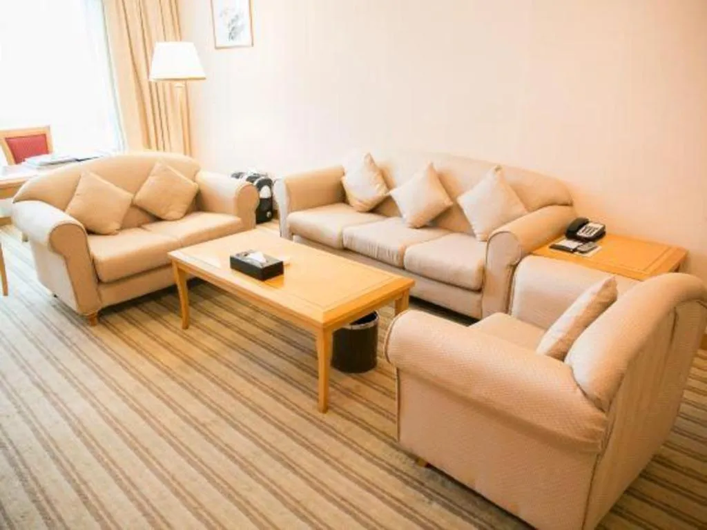 New Pearl River Hotel