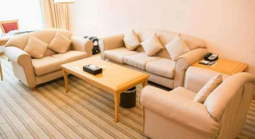 New Pearl River Hotel