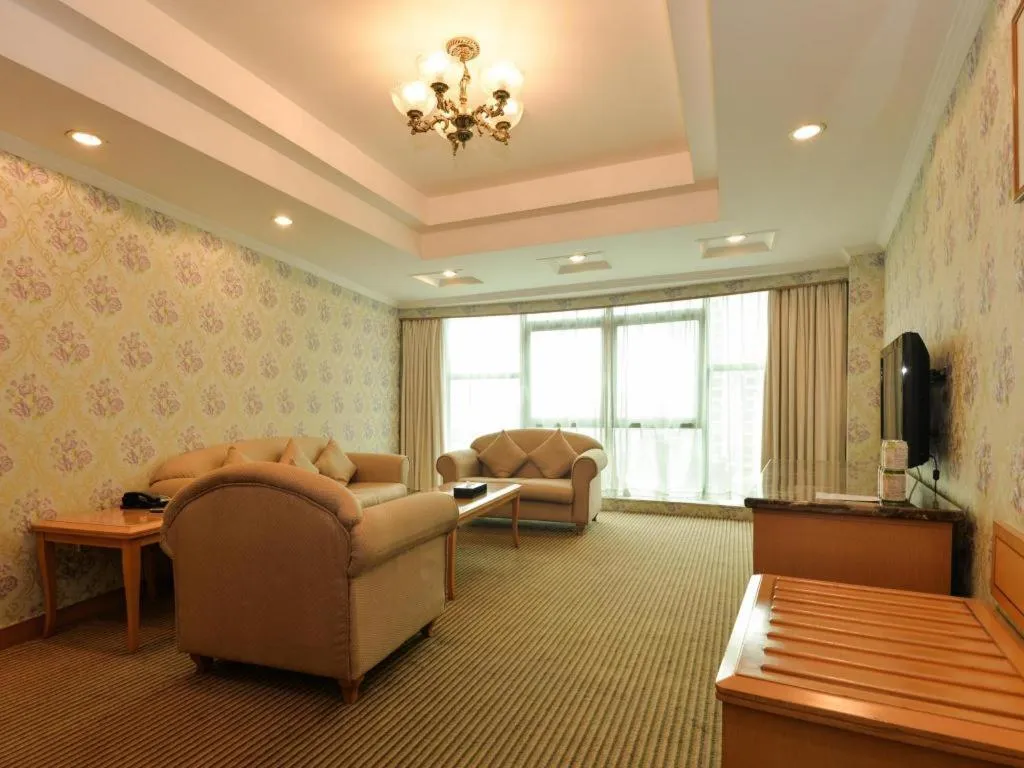 New Pearl River Hotel