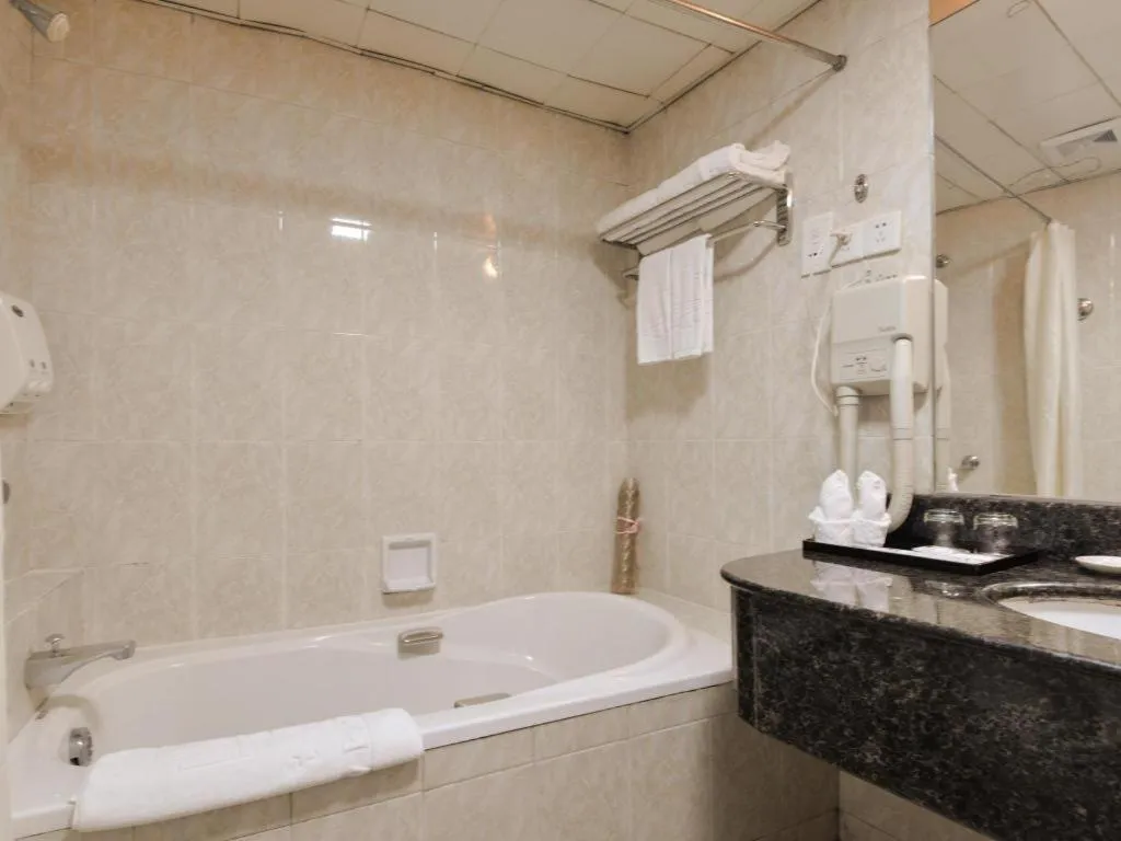 New Pearl River Hotel