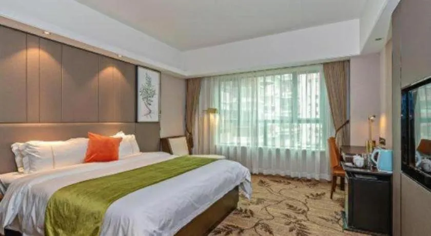 Bed in New Pearl River Hotel