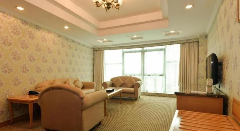 New Pearl River Hotel