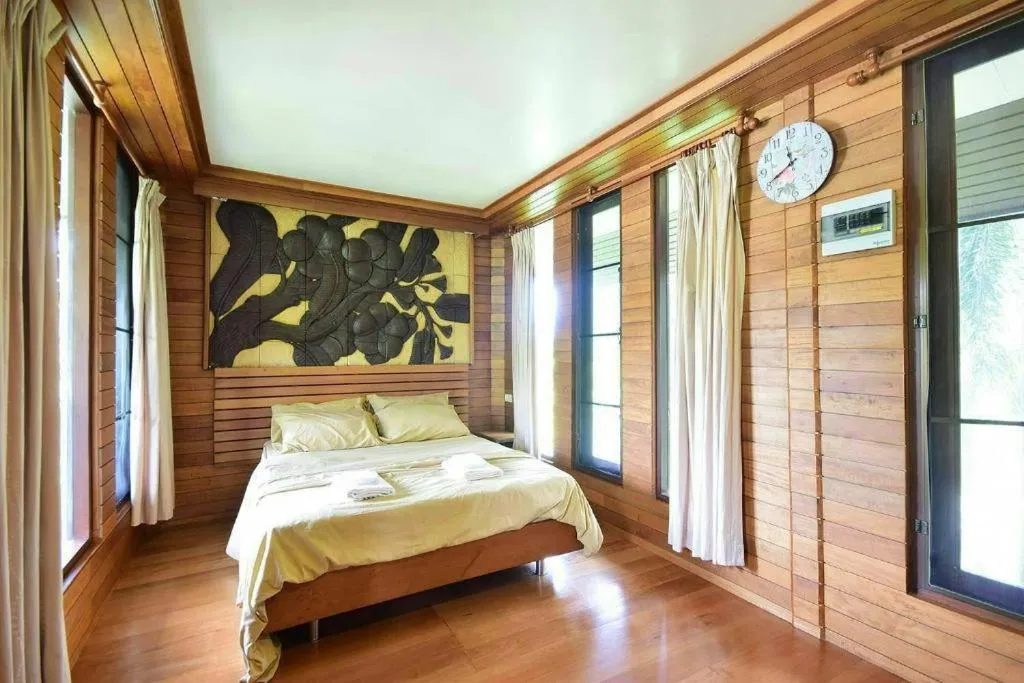 Bed in Nicslongstay Hotel