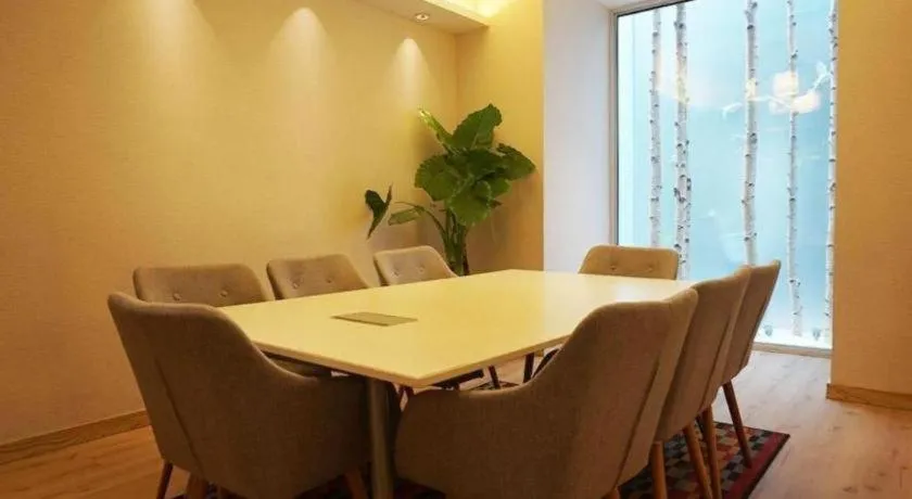 H-Hotel Riverside Chengdu