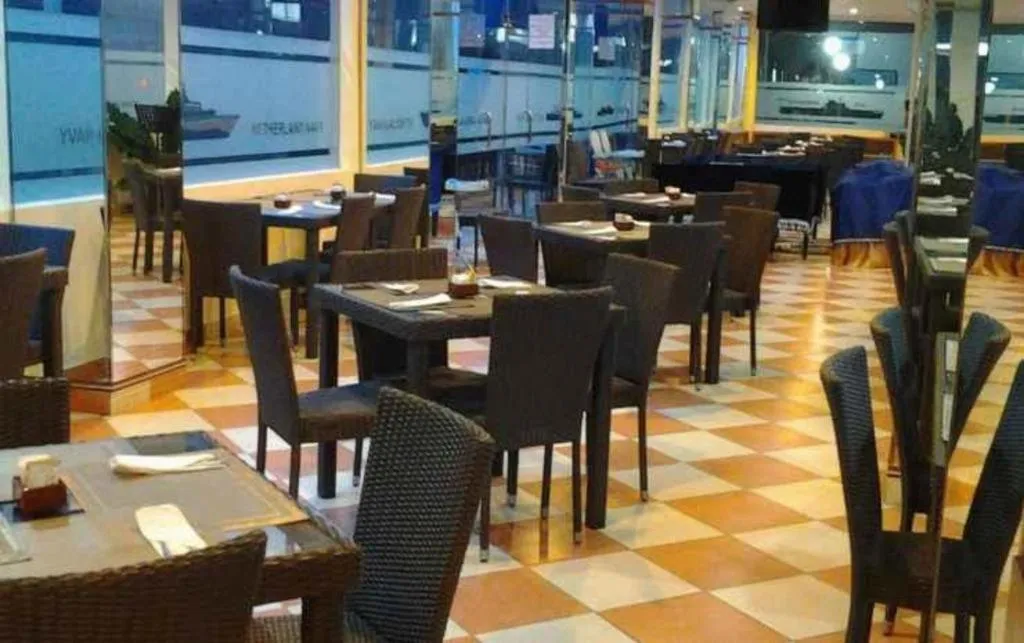 Dermaga Keluarga Hotel