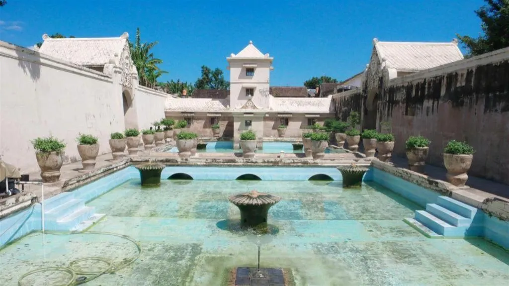 Dermaga Keluarga Hotel