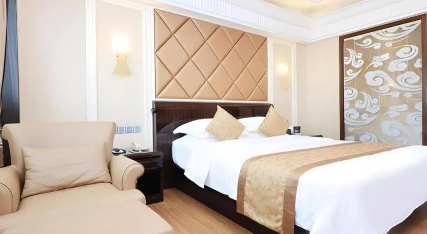 Bed in Sun City Hotel Haikou