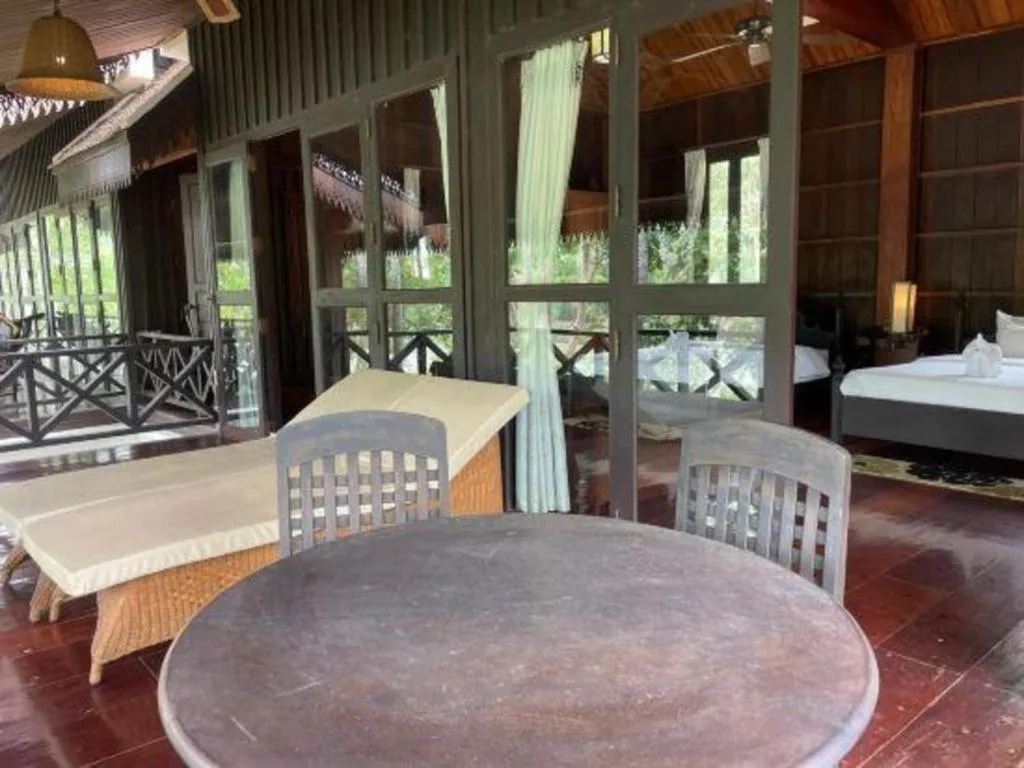 Nam Ou Riverside Resort