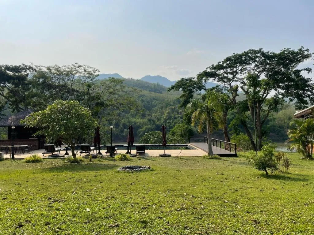 Nam Ou Riverside Resort