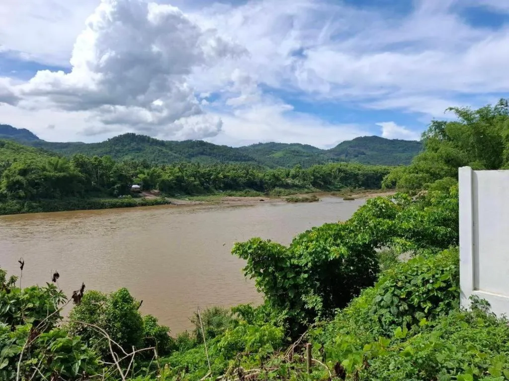 Nam Ou Riverside Resort