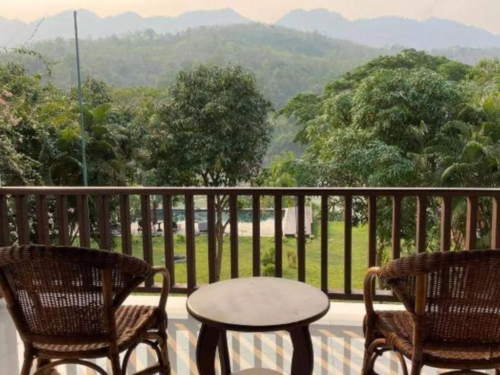 Nam Ou Riverside Resort