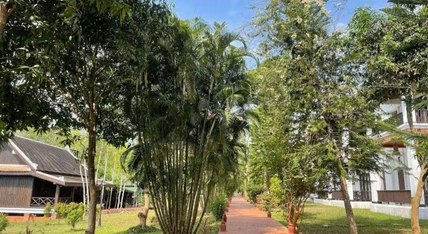 Nam Ou Riverside Resort