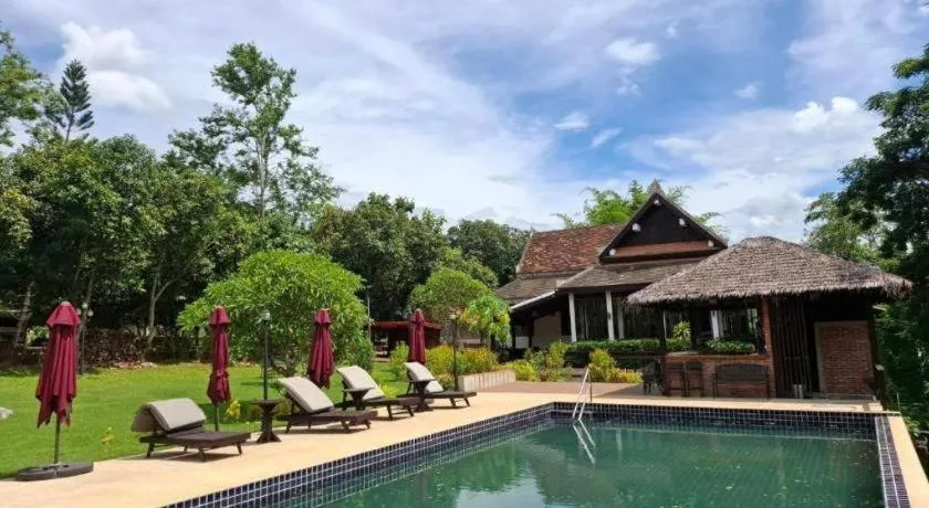 Nam Ou Riverside Resort