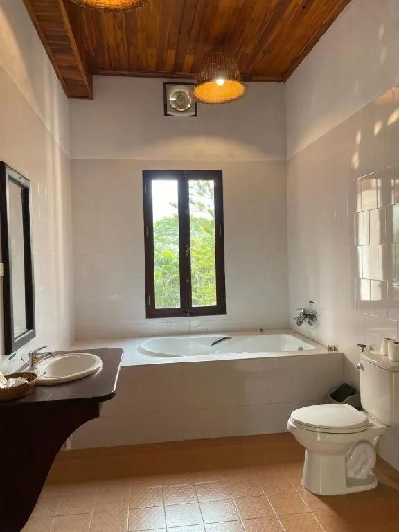 Nam Ou Riverside Resort