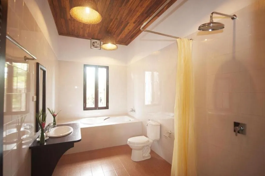 Nam Ou Riverside Resort